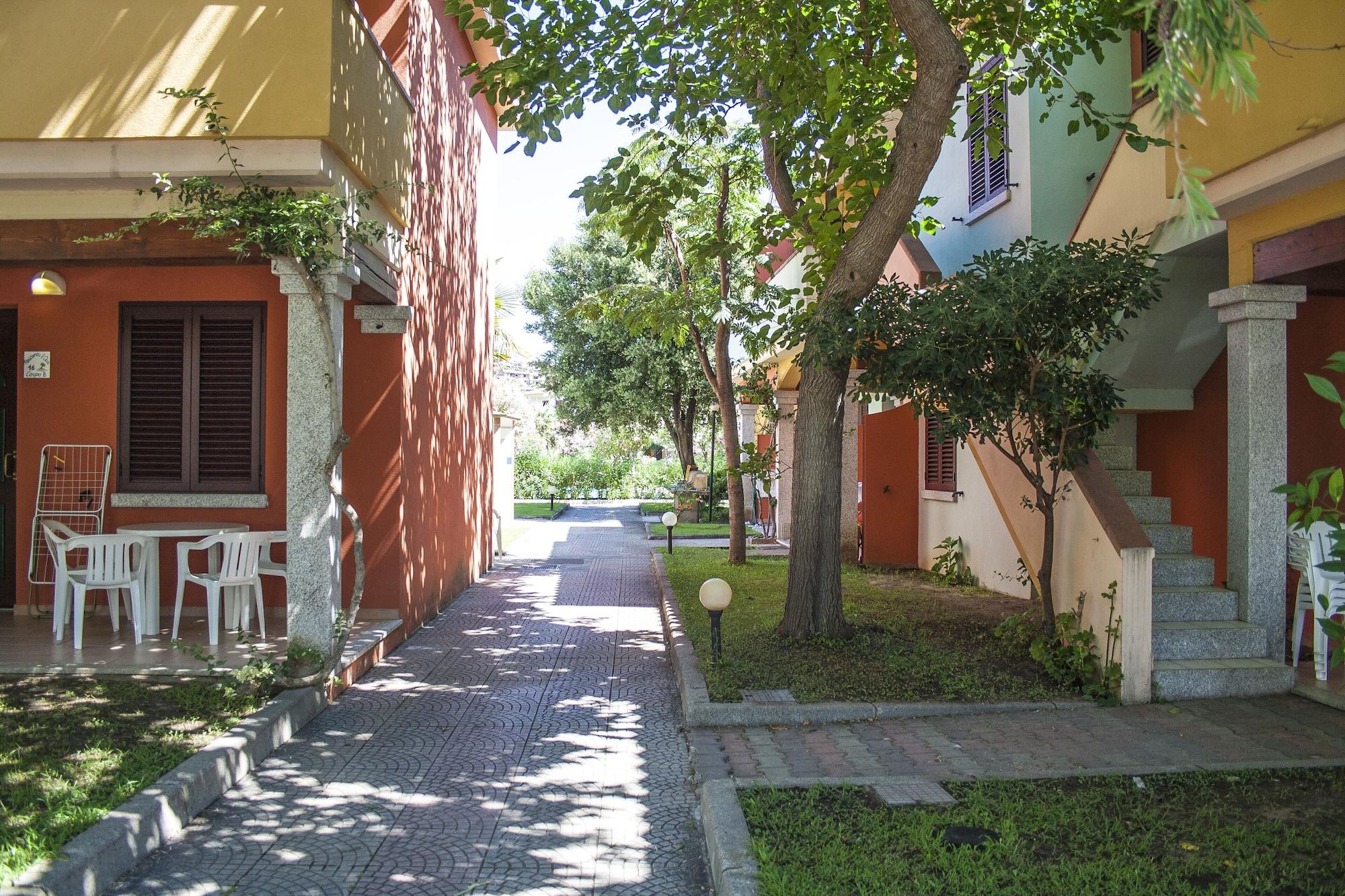 Residence Oasi Anfiteatro ポルト・オッティオル エクステリア 写真