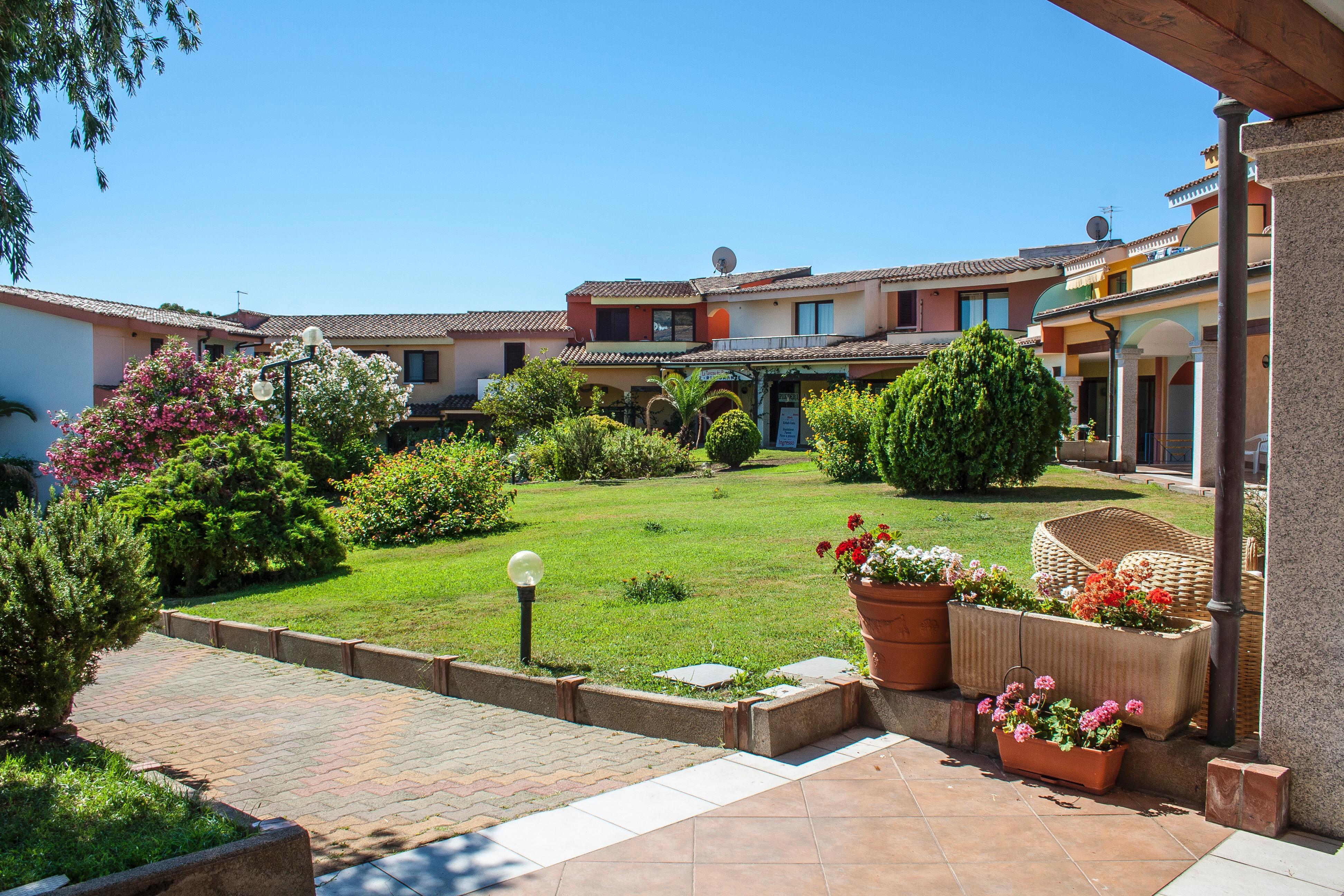 Residence Oasi Anfiteatro ポルト・オッティオル エクステリア 写真