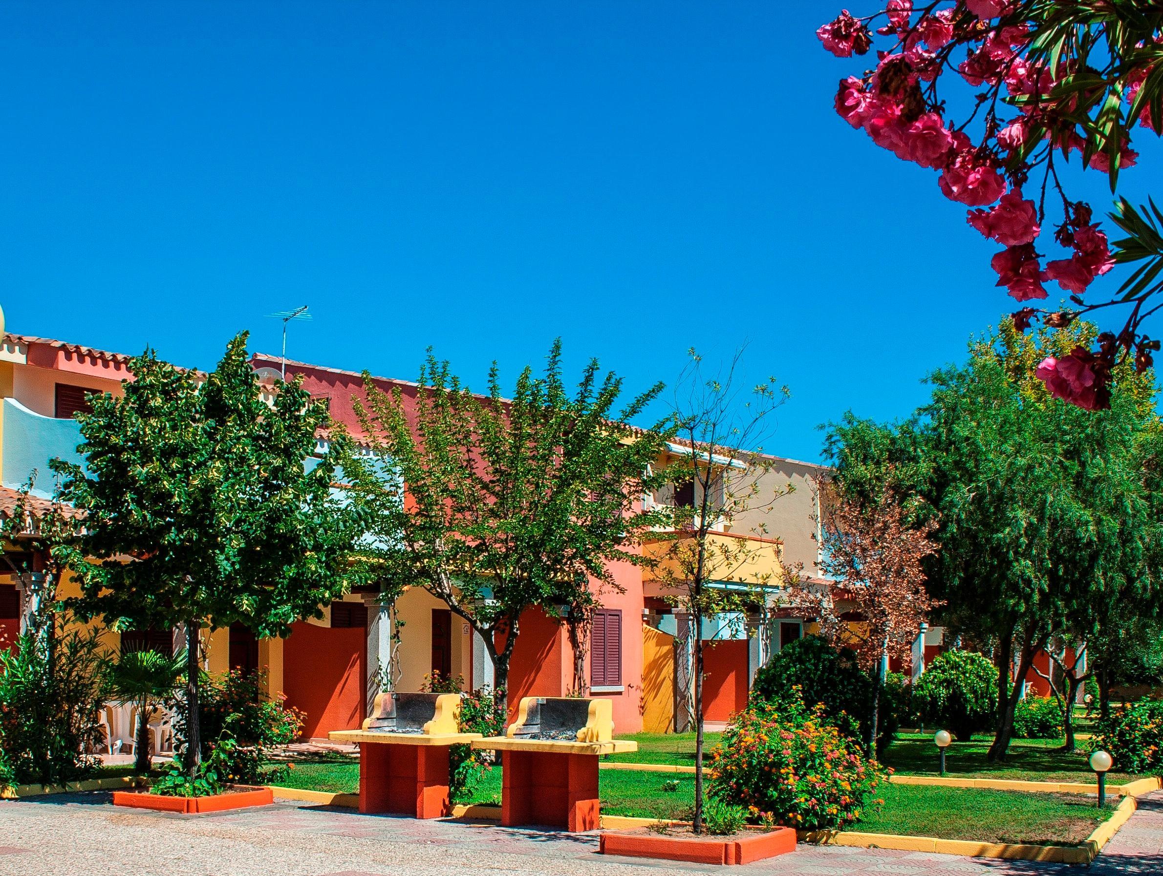 Residence Oasi Anfiteatro ポルト・オッティオル エクステリア 写真