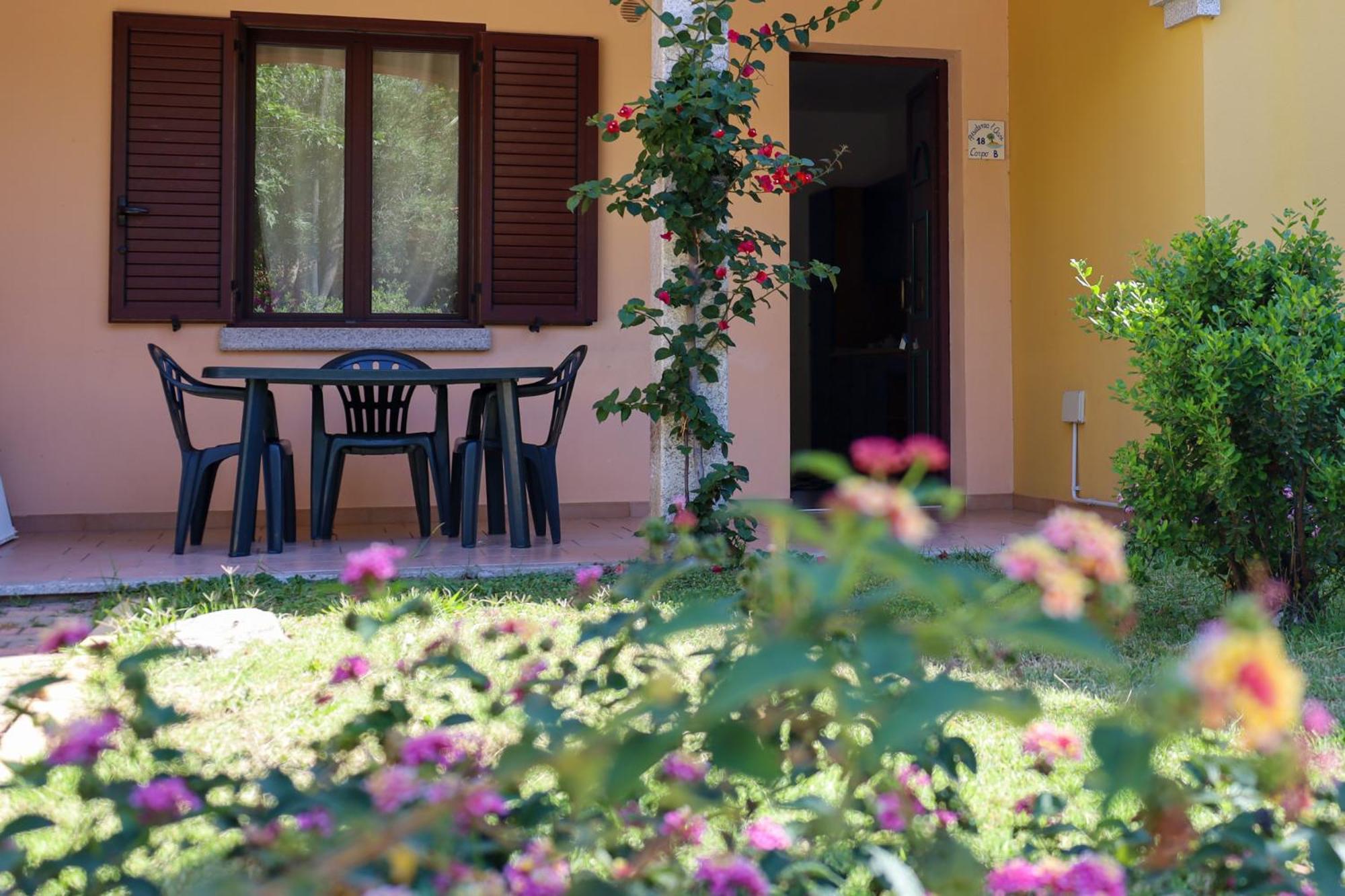 Residence Oasi Anfiteatro ポルト・オッティオル エクステリア 写真