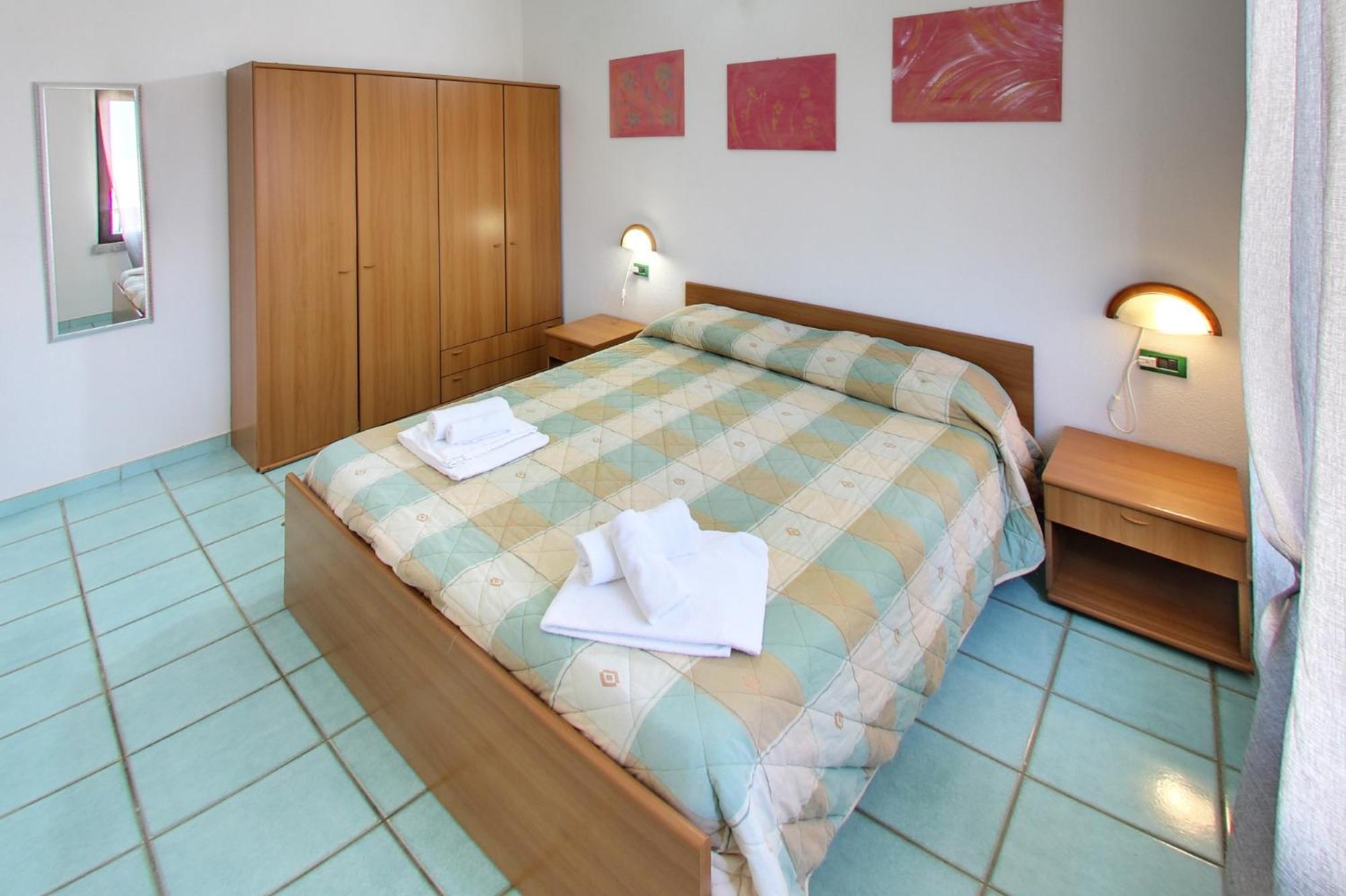 Residence Oasi Anfiteatro ポルト・オッティオル エクステリア 写真