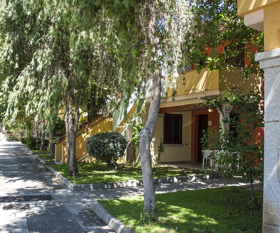 Residence Oasi Anfiteatro ポルト・オッティオル エクステリア 写真