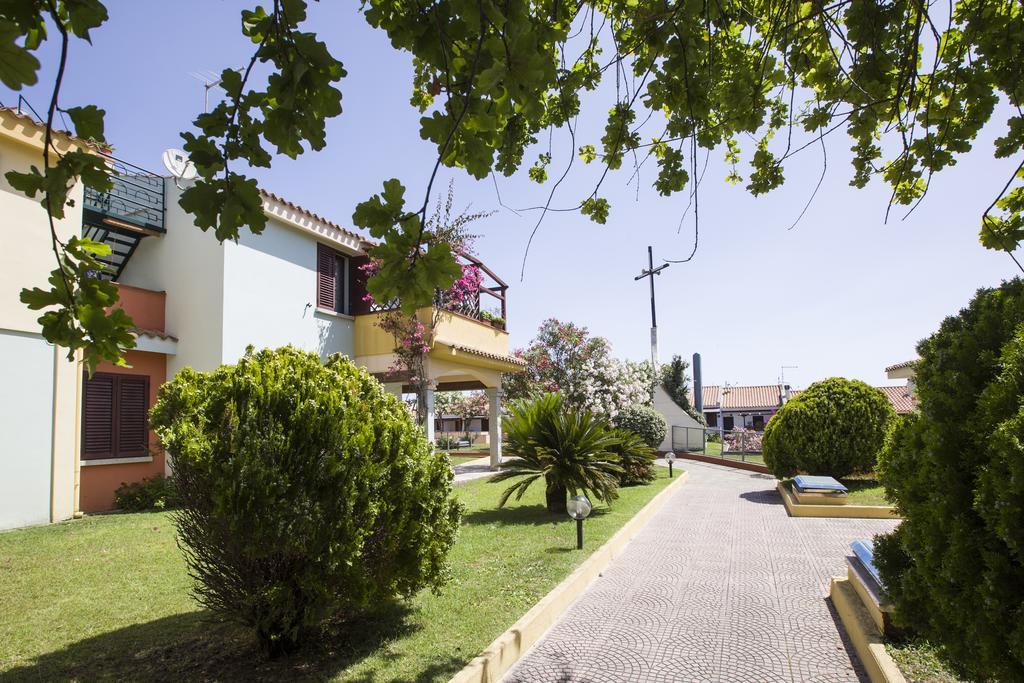 Residence Oasi Anfiteatro ポルト・オッティオル エクステリア 写真
